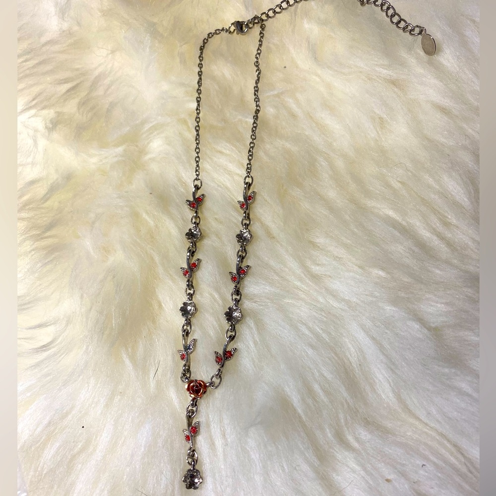 Flower dangle necklace